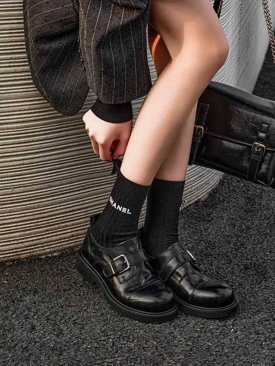 【周大米】7公分英伦深口乐福鞋皮带扣复古jk小皮鞋女圆头真皮单鞋