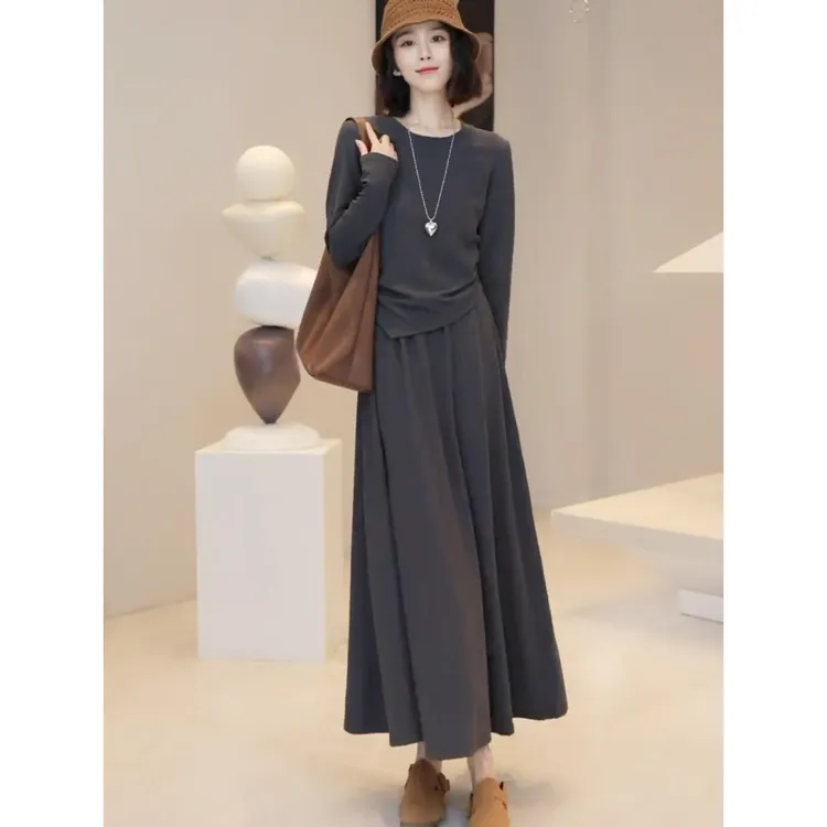 高级小众气质巨好看的秋装一整套显瘦长袖T恤高腰半身裙两件套女