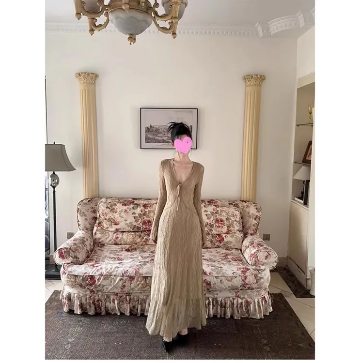 复古风法式设计感喇叭袖蕾丝时髦气质风收腰显瘦系带连衣裙女秋