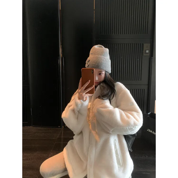 区区欧阳仿羊羔毛翻领外套女冬季新款拼接宽松复古高级感毛毛外套