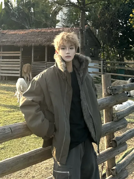 Grotequel秋冬美式复古座山雕毛领结构棉服冬季加厚飞行夹克外套