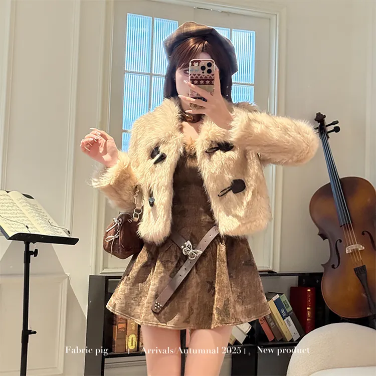 丝绒蝴蝶 织物猪原创 美拉德仿狐狸长袖外套女冬皮草毛绒上衣