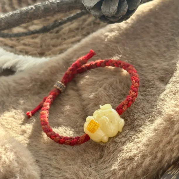 蜜蜡小福猪新年旺财手绳