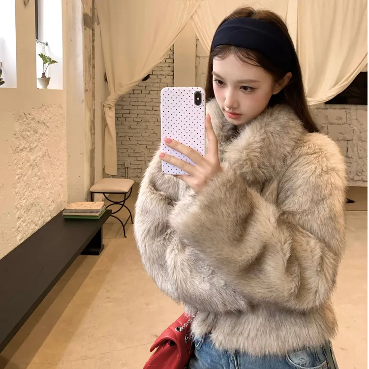 人造皮草 板栗可可【新色返场】新月女神仿芬兰狐狸一体皮草秋冬环