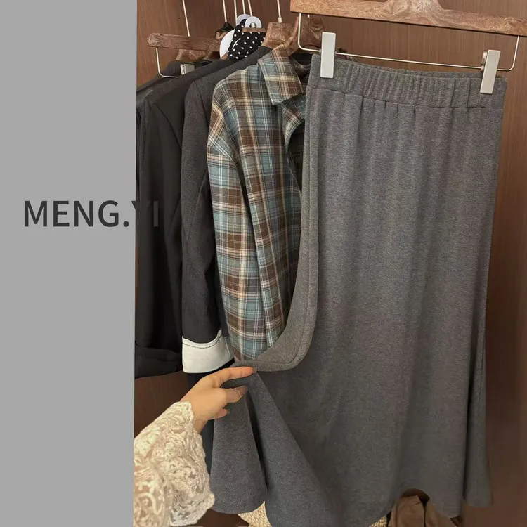 MENG.YI深灰色休闲鱼尾裙5262