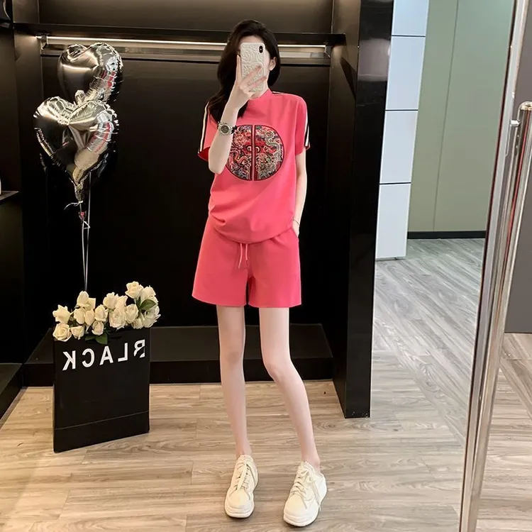 短袖+短裤运动套装女夏季薄款，绣花设计，爆款