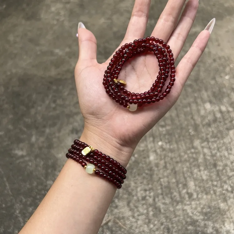 合金玻璃手链 多圈好运石榴红手串甜美风小众高级感手链闺蜜礼物