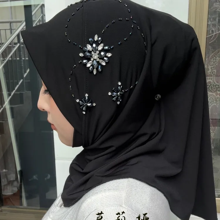 冬季新款纱巾厚款保暖纱巾芭莉娅花坠重工高档头巾回族软帽檐盖头