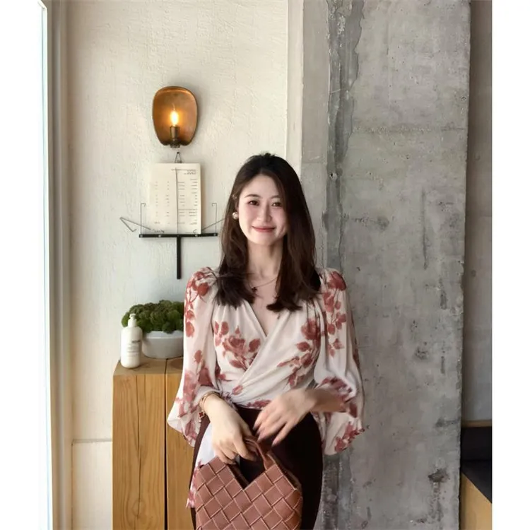 轻熟风洋气显瘦衬衫女夏季流行单品新款衬衣独特超好看上衣潮