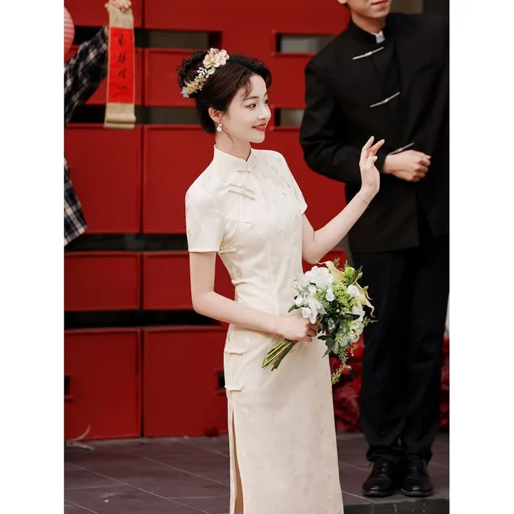 画报夫人白色旗袍敬酒服新款新中式新娘结婚订婚领证登记小礼服小