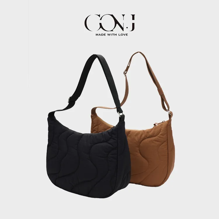 CON.J斜挎包女包2025新款单肩包饺子包轻便出街休闲手机随身小包