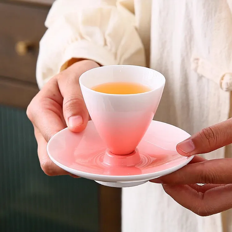 简约陶瓷铃铛杯创意锥形神器小口径功夫茶杯家用个人品茗主人杯