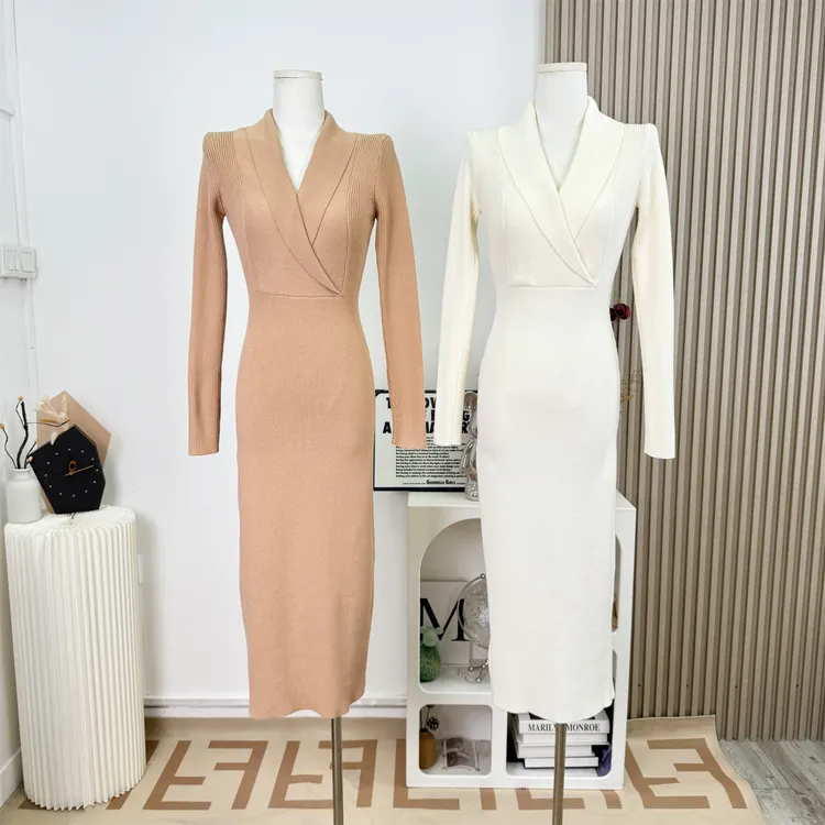 纯欲优雅含羊毛v领针织连衣裙女气质感收腰包臀长裙修身打底裙子