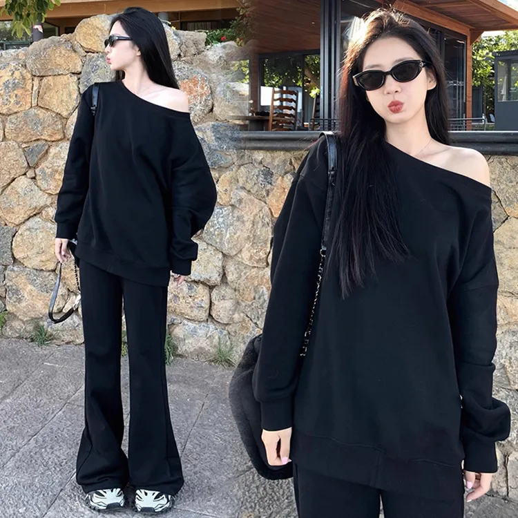 孕妇套装秋季2025时尚韩版宽松一字肩长袖卫衣搭配显瘦喇叭裤外穿