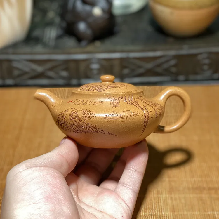 宜兴紫砂壶扁灯壶精工原矿黄金段泥180c手工刻绘山水紫砂泡茶壶