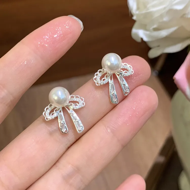 铜合金仿珍珠耳饰 蕾丝花边蝴蝶结珠珠耳钉甜美轻奢百搭精致耳饰