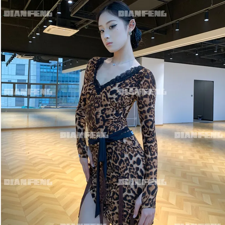 DIANFENG巅峰舞服2025款磨毛豹纹长袖拉丁舞服带胸垫底裆练功服成人舞蹈服