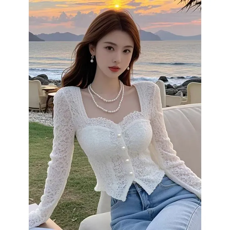 以裳为忆一见倾心性感纯欲风方领长袖蕾丝衫女2025春季新款镂空设