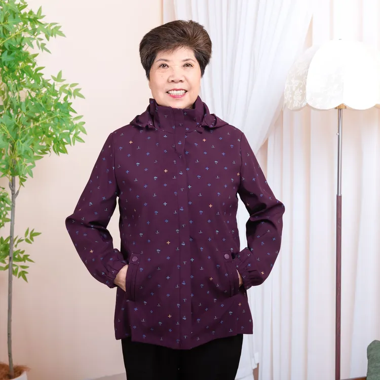 【俞兆林】中老年女装妈妈装春秋翻领可拆连帽宽松夹克时尚印花风衣