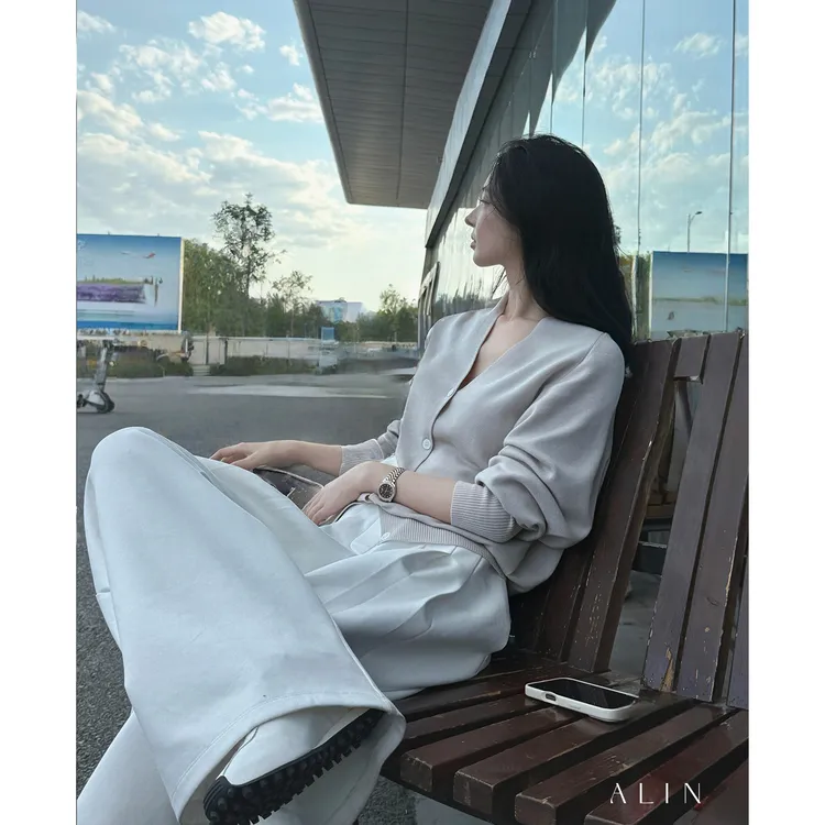 阿琳ALIN【秋雾】软糯羊毛开衫女百搭针织衫上衣洋气毛衣秋AL5GZS11
