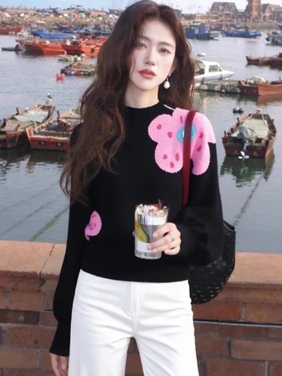 早秋氛围感穿搭上衣韩系小众不撞款洋气减龄高级感黑色印花毛衣女