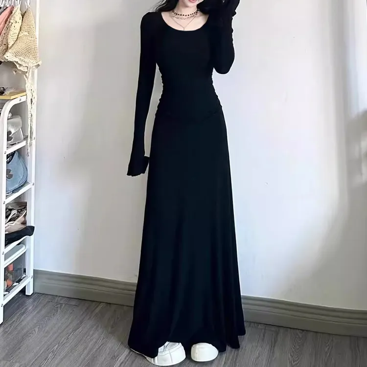 高级感黑色修身连衣裙女装内搭法式掐腰裙长裙子秋季穿搭2025新款