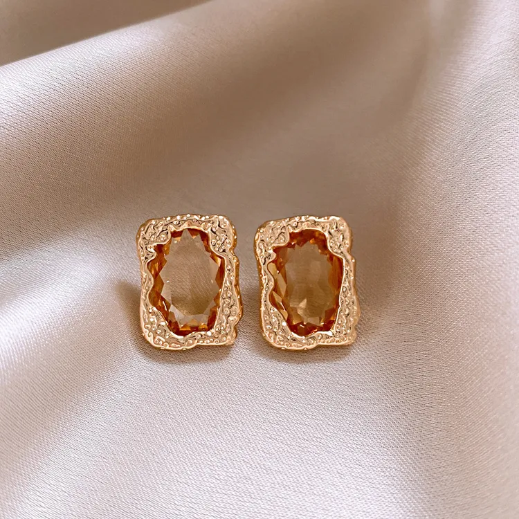 铜合金耳饰 金色方形水钻耳钉轻奢高级感气质耳环复古百搭耳饰女