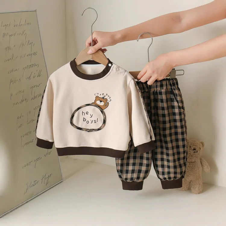 婴幼儿秋款套装A类可爱小熊两件套韩版外出宝宝衣服外出春秋衣服