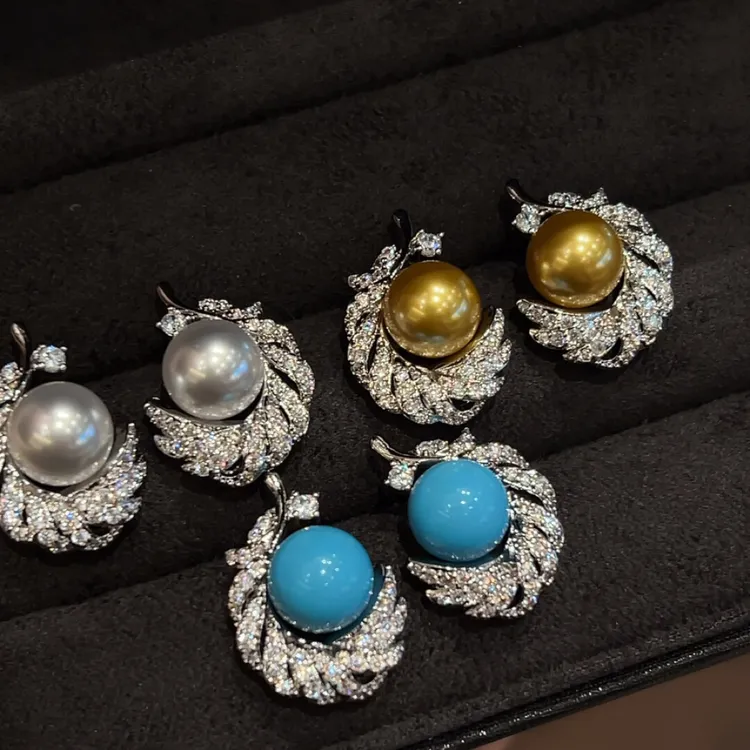 925银耳饰 【云梦】南阳浓金色珠珠绿色松松奥白色珠珠羽毛耳饰