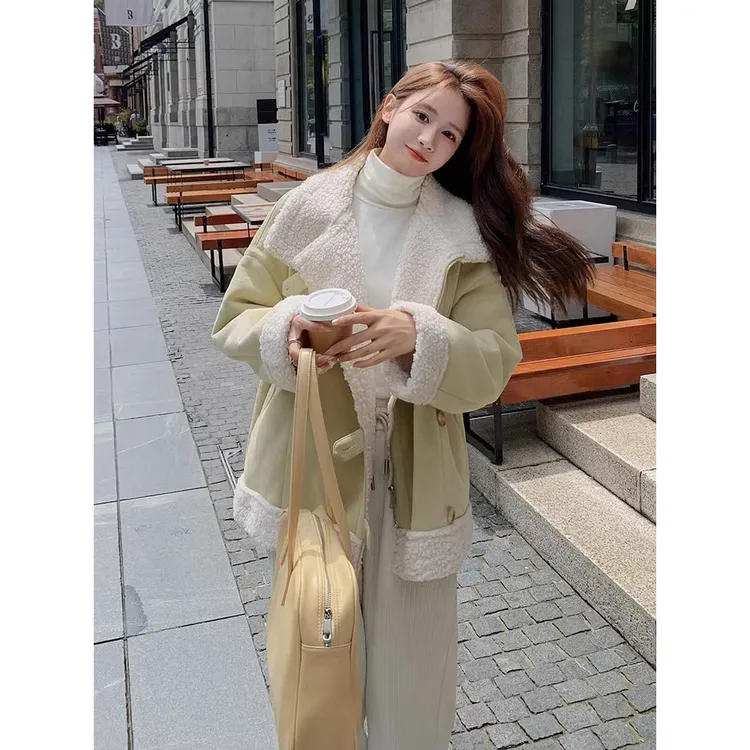 女士秋冬新款加厚短款羊羔绒皮毛一体轻熟风格ins风冬装外套宽松