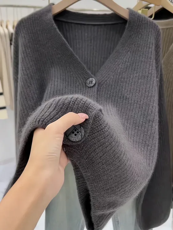 欧货秋冬新款浣熊羊毛高级感灰色宽松针织开衫毛衣长袖上衣潮