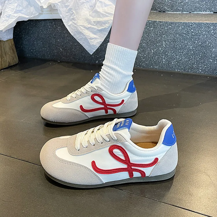 王一博同款平底德训鞋女休闲阿甘鞋系带复古运动学生板鞋ins潮搭