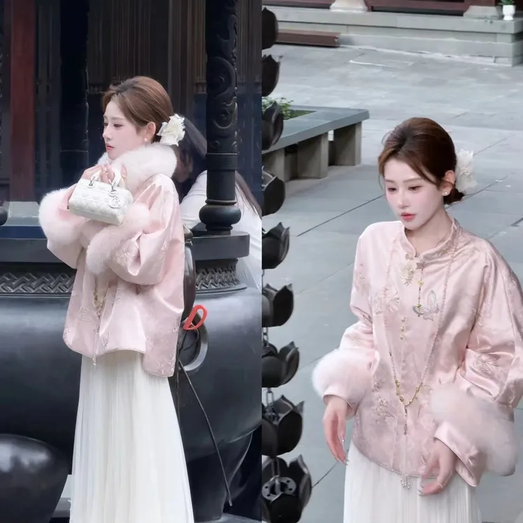 【婷婷】《飞花令·蝶》双面穿羊 毛内胆刺绣贵气外套 TT2SQTM2336