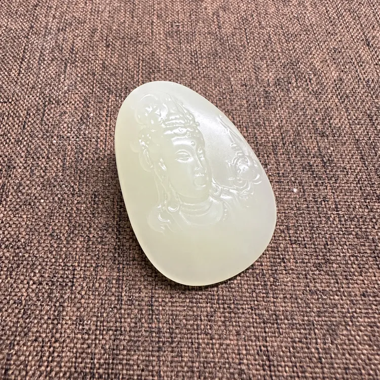 新疆若羌和田玉黄口料淡黄色随形雕刻观音菩萨精雕挂件吊坠挂坠
