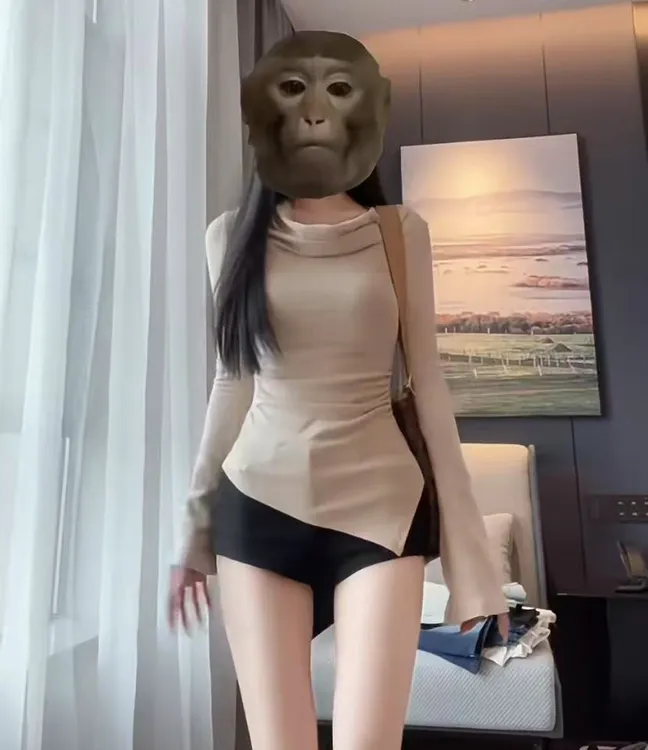 【薄荷雪糕】性感辣妹纯欲风长袖荡领T恤上衣女秋辣妹显瘦短裤套装