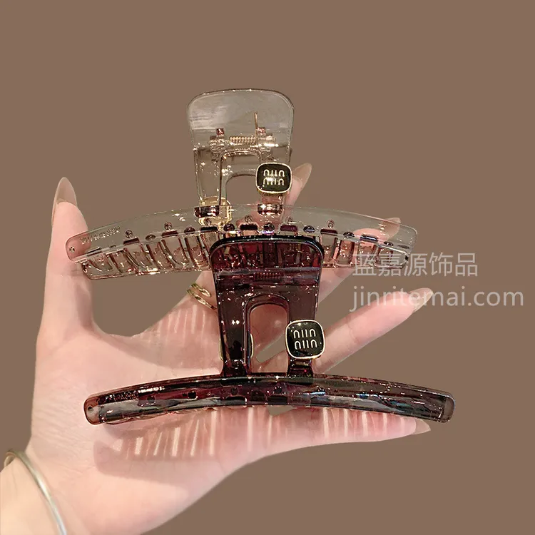 法式高级感字母大号鲨鱼夹女2025年新款后脑勺盘发抓夹百搭发夹女