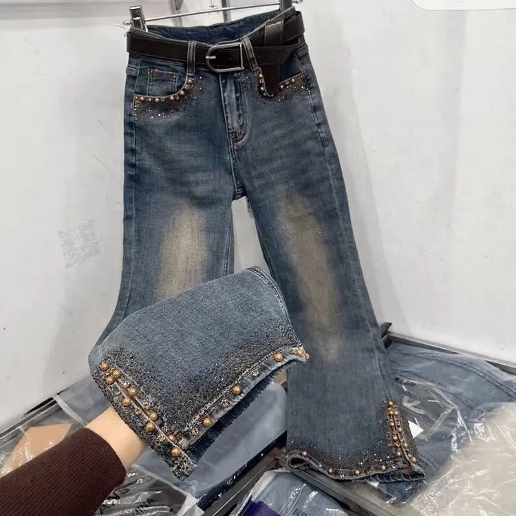2025秋季新款重工镶钻开叉牛仔微喇裤大码女高腰显瘦百搭喇叭裤 