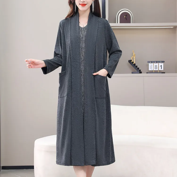 妈妈披肩长款外搭春秋针织开衫2025新款时髦洋气百搭毛衣外套大码