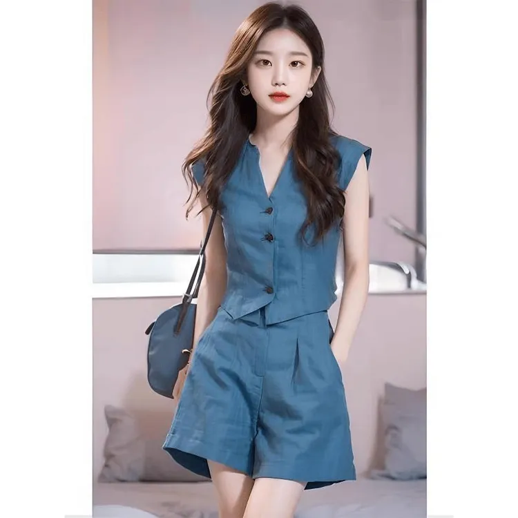 夏装搭配一整套今年流行的女装蓝色V领亚麻无袖马甲短裤气质套装
