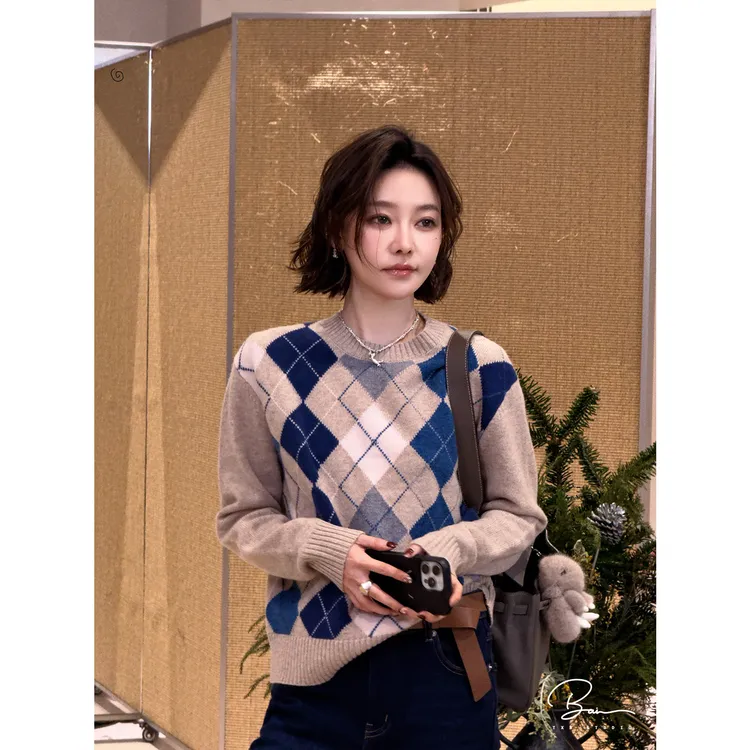 TXB 100羊毛撞色进口机织简约复古菱格百搭圆领针织衫XB-7957