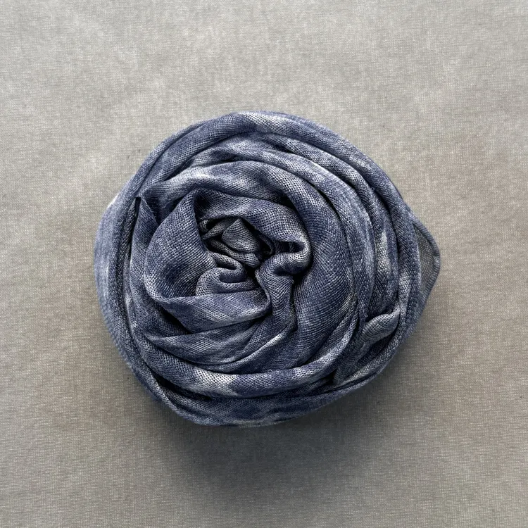 桑蚕丝单面西丽纱蓝色小星星105方巾手工卷边夏日防晒大披肩F145