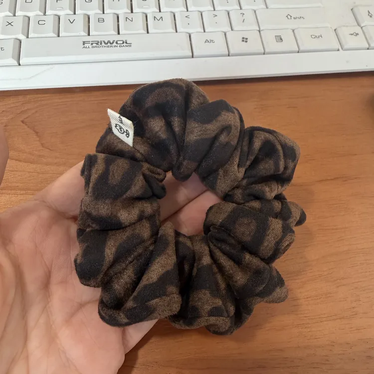 超绝质感麂皮绒豹纹大肠发圈高级感韩版头饰发饰气质百搭简约