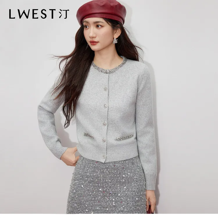 H朗文斯汀2026春季新款名媛气质圆领钉珠设计感小香风针织衫
