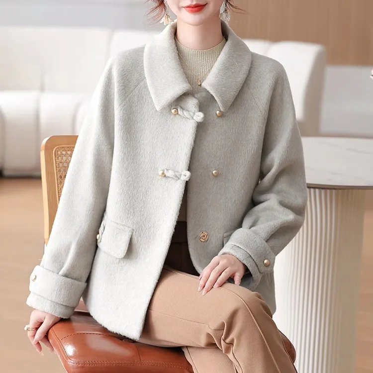 妈妈春装毛呢外套短款女2025新款中老年秋冬时尚翻领气质呢子大衣