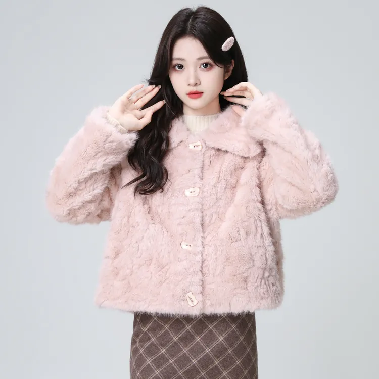 粉色羊羔毛外套女2025冬新款小香风加厚保暖皮毛一体羊羔绒短上衣