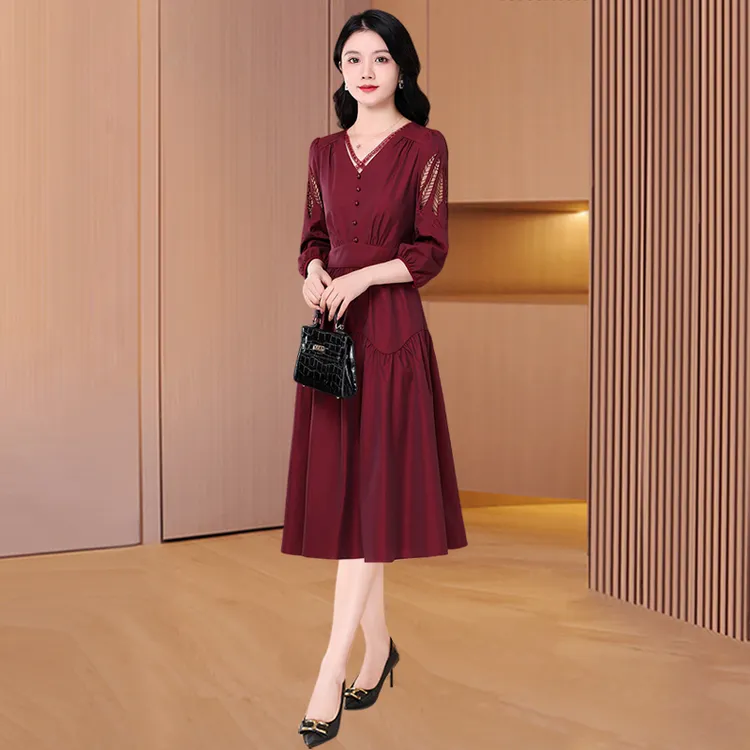 拉夏贝尔红色轻奢小众女装连衣裙2025夏季喜婆婆妈妈结婚收腰裙子