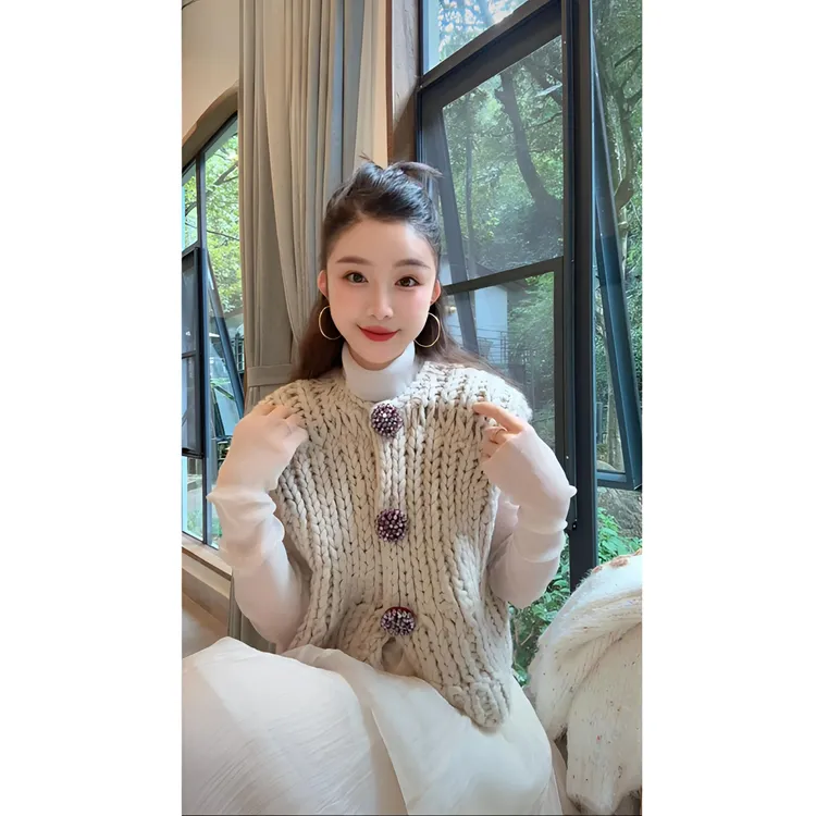 洋洋优选-秋冬新款法式单排扣重工手打毛衣马甲背心外套女YY71973