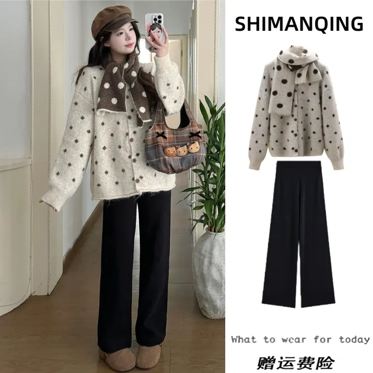 孕妇装2025秋冬新款时尚韩版复古甜美波点毛衣外套围巾穿搭阔腿裤