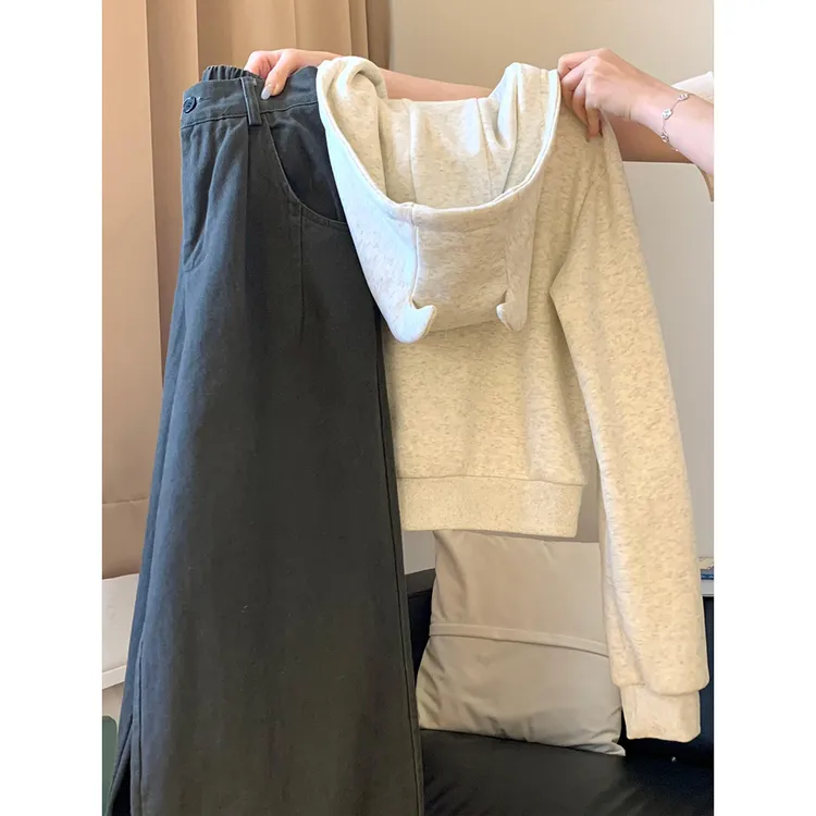 早秋穿搭一整套休闲套装女小恶魔连帽卫衣外套女牛仔阔腿裤两件套