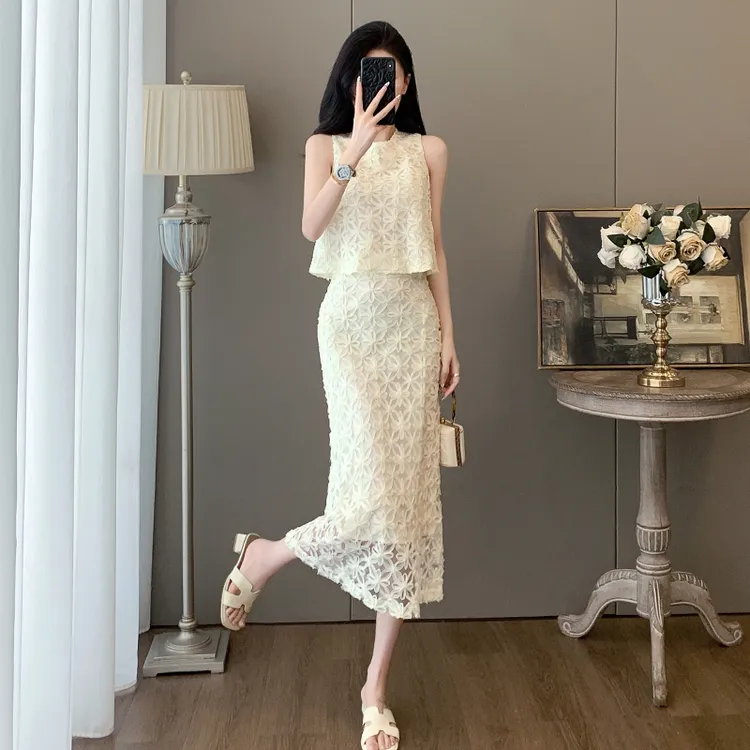 重工设计感法式时尚套装女夏新款立体钩花气质无袖上衣裙子两件套